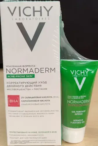 Набор от несоверществ проблемной кожи VICHY NORMADERM, Крем матирующий 50 мл и Гель очищающий Phytosolution 15мл